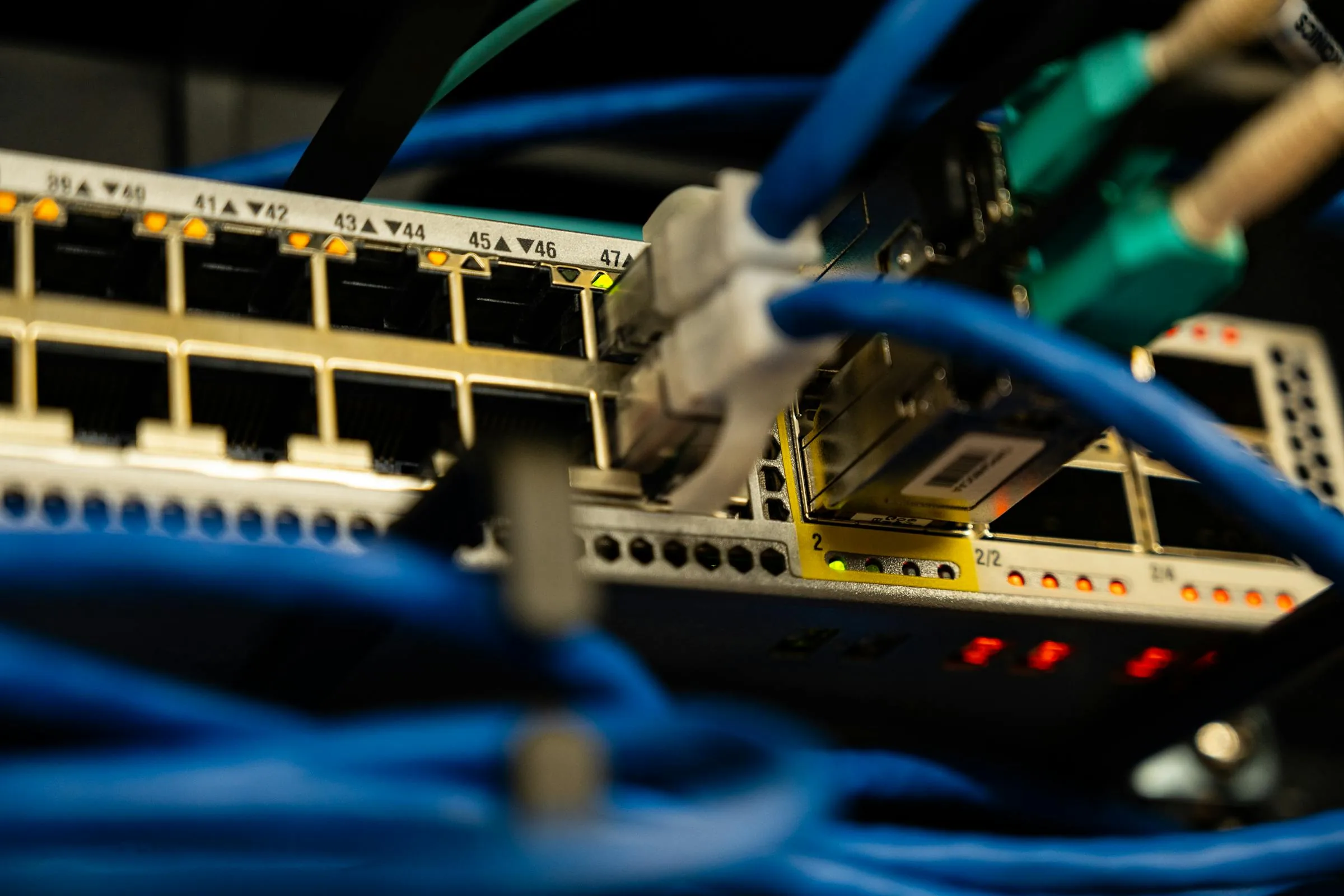 Empreinte carbone du numérique en entreprise : cloud, data centers et postes de travail