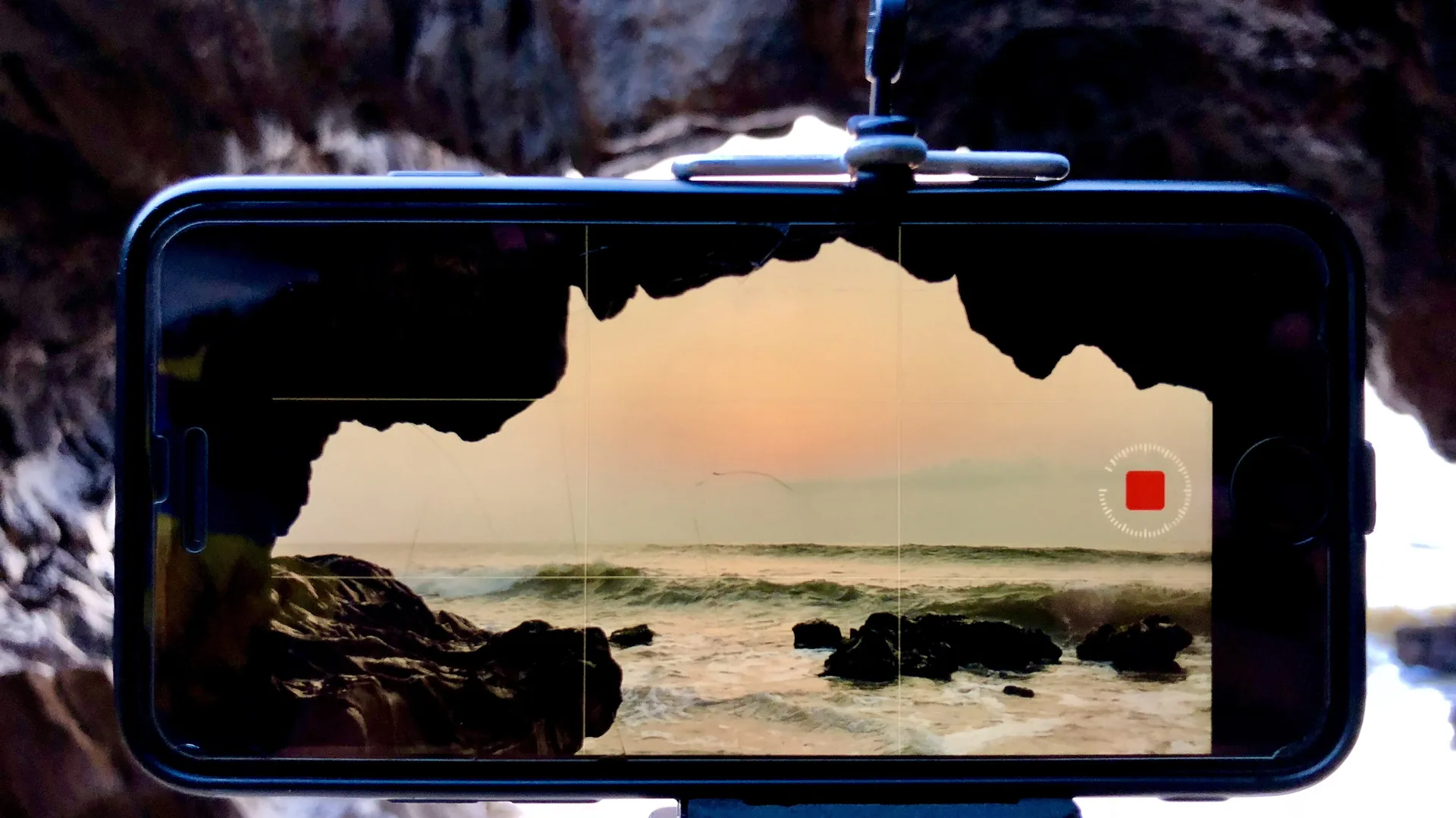 TikTok carbon footprint: 36 to 64 gCO2e per hour of video