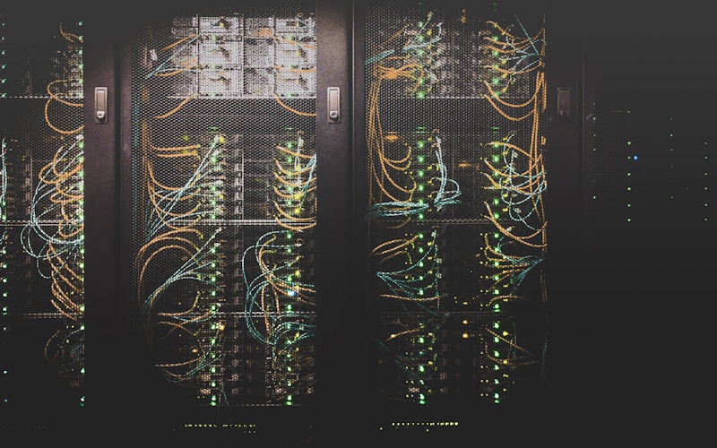 Empreinte carbone du numérique en entreprise : cloud, data centers et postes de travail
