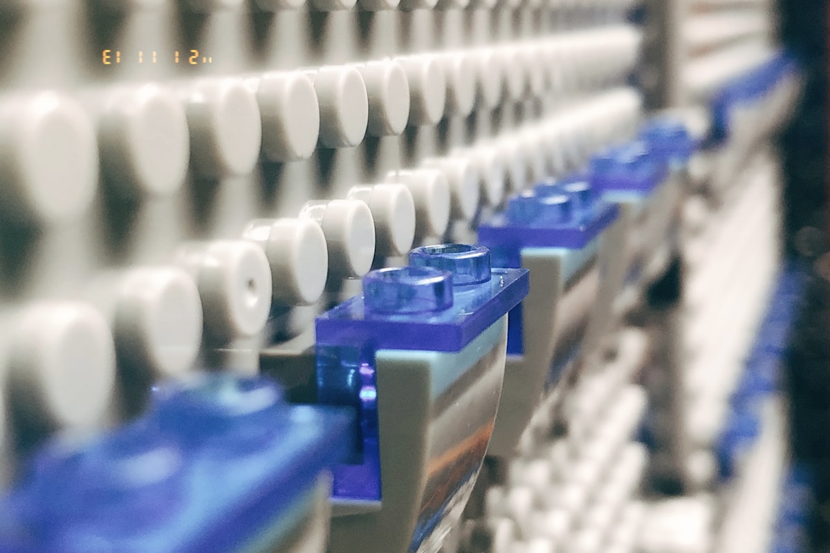 Règlement batteries UE 2023/1542 : le guide complet pour les fabricants et assembleurs