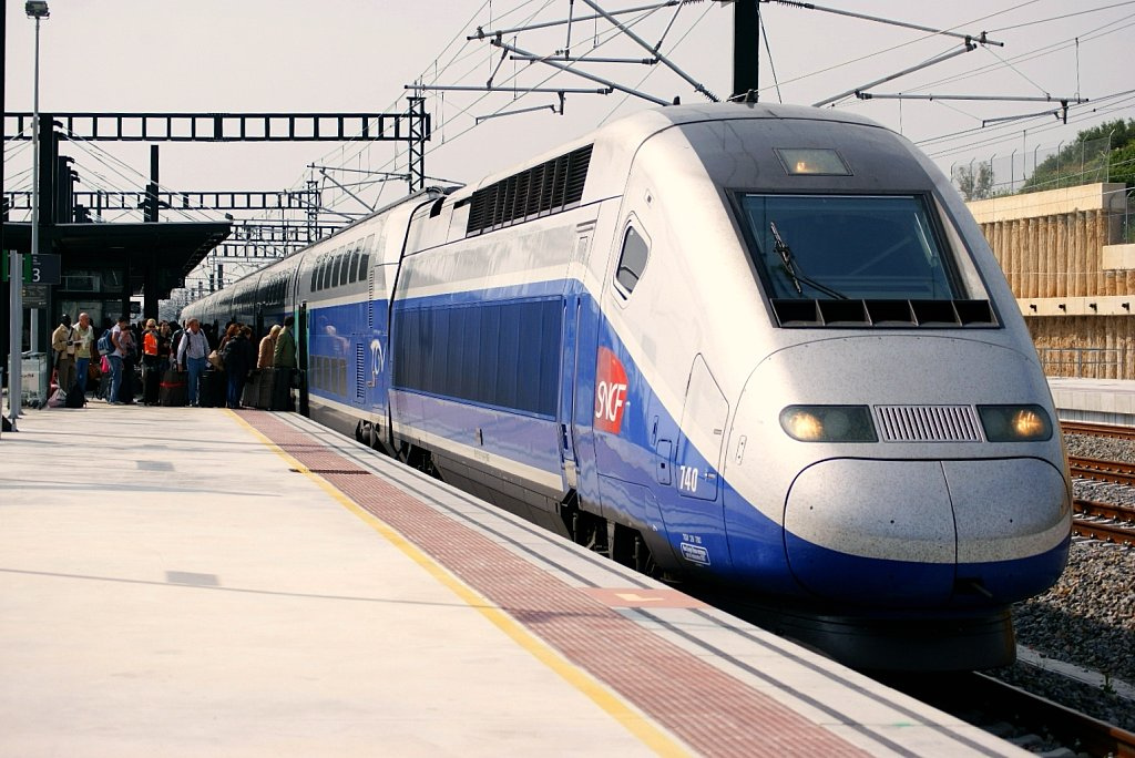 Train ou avion pour les déplacements professionnels : combien pèse chaque trajet en CO₂